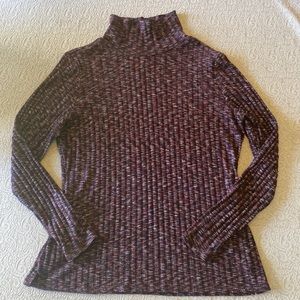 Turtle neck ribbed light weight sweater